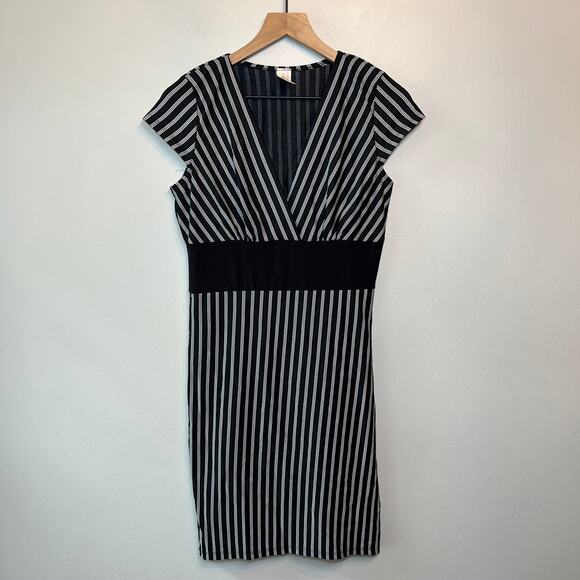 Glory Women's Striped V-neck Stretch Midi Dress Black White Size Medium - Picture 1 of 5